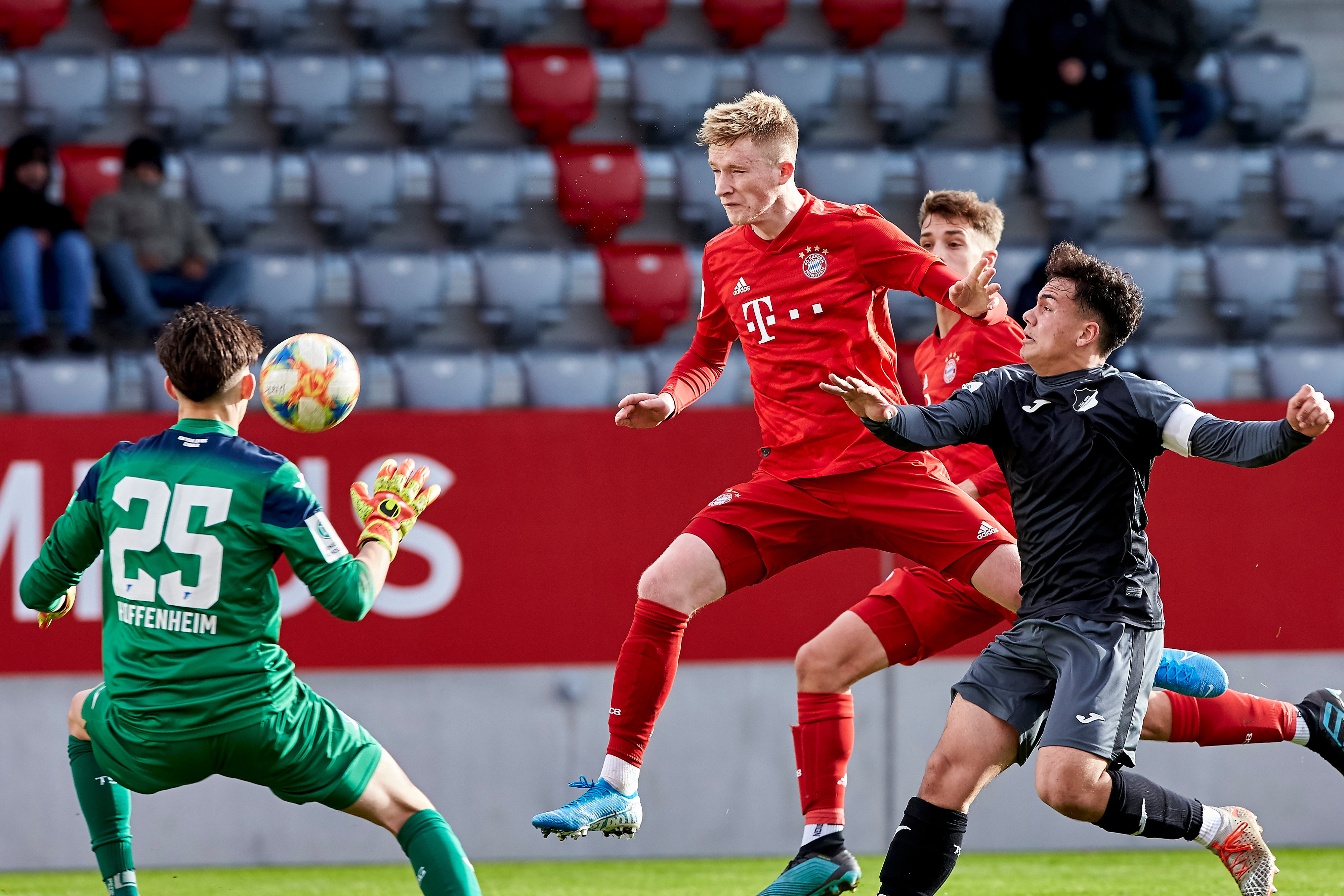 Liam Morrison in action for Bayern Munich
