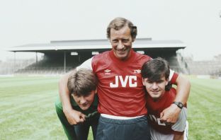 Charlie Nicholas arrives at Arsenal