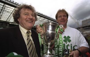 Celtic Coach Wim Jansen and Murdo MacLeod celebrate