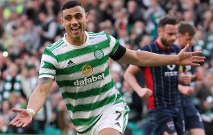 Giorgos Giakoumakis of Celtic scores