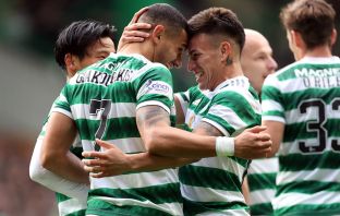 Giorgos Giakoumakis celebrates