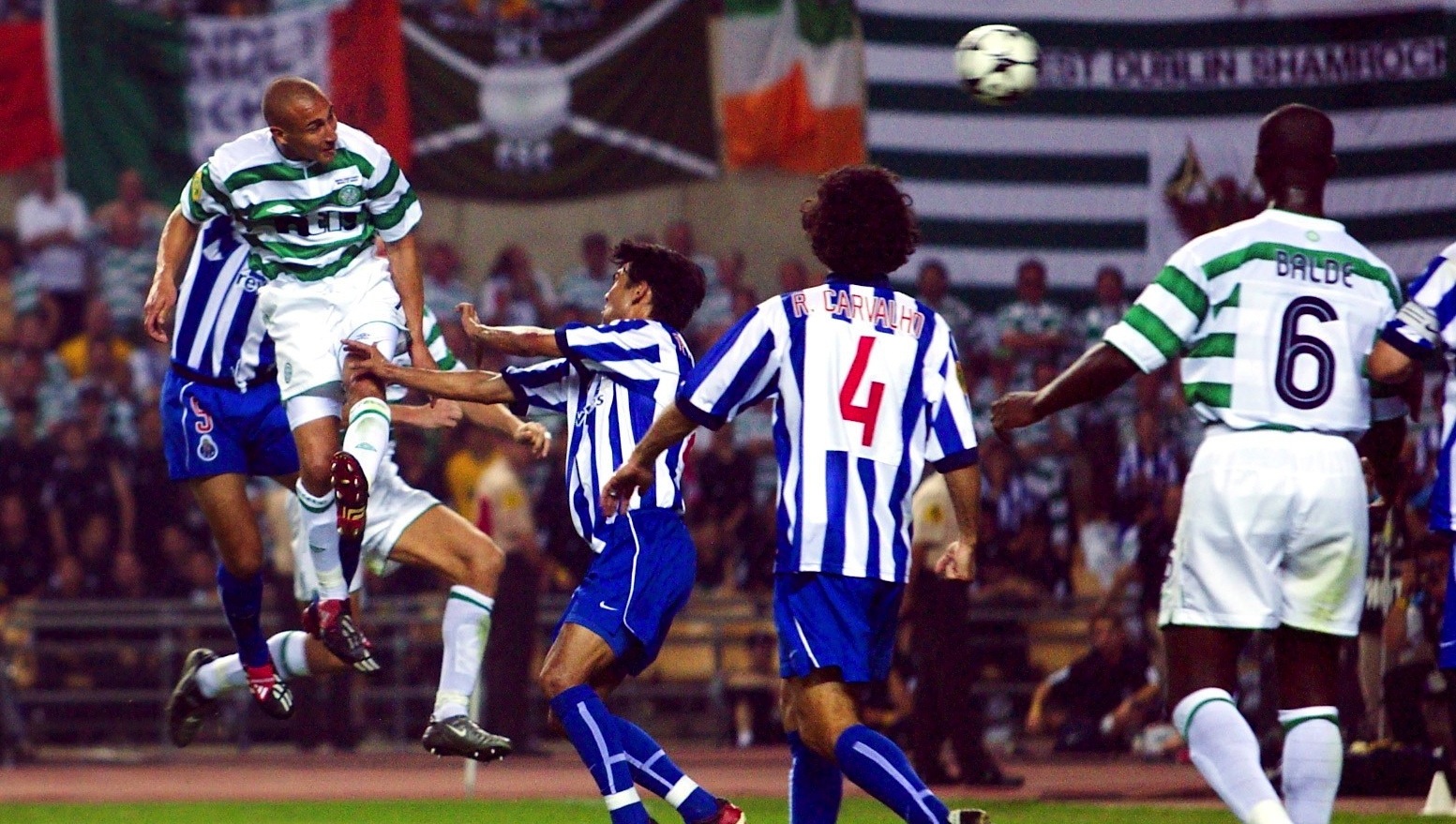 Henrik Larsson scores