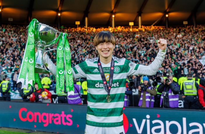 Kyogo with the League Cup