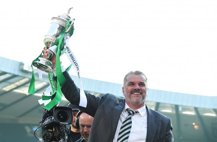 Ange Postecoglou lifts the Scottish Cup