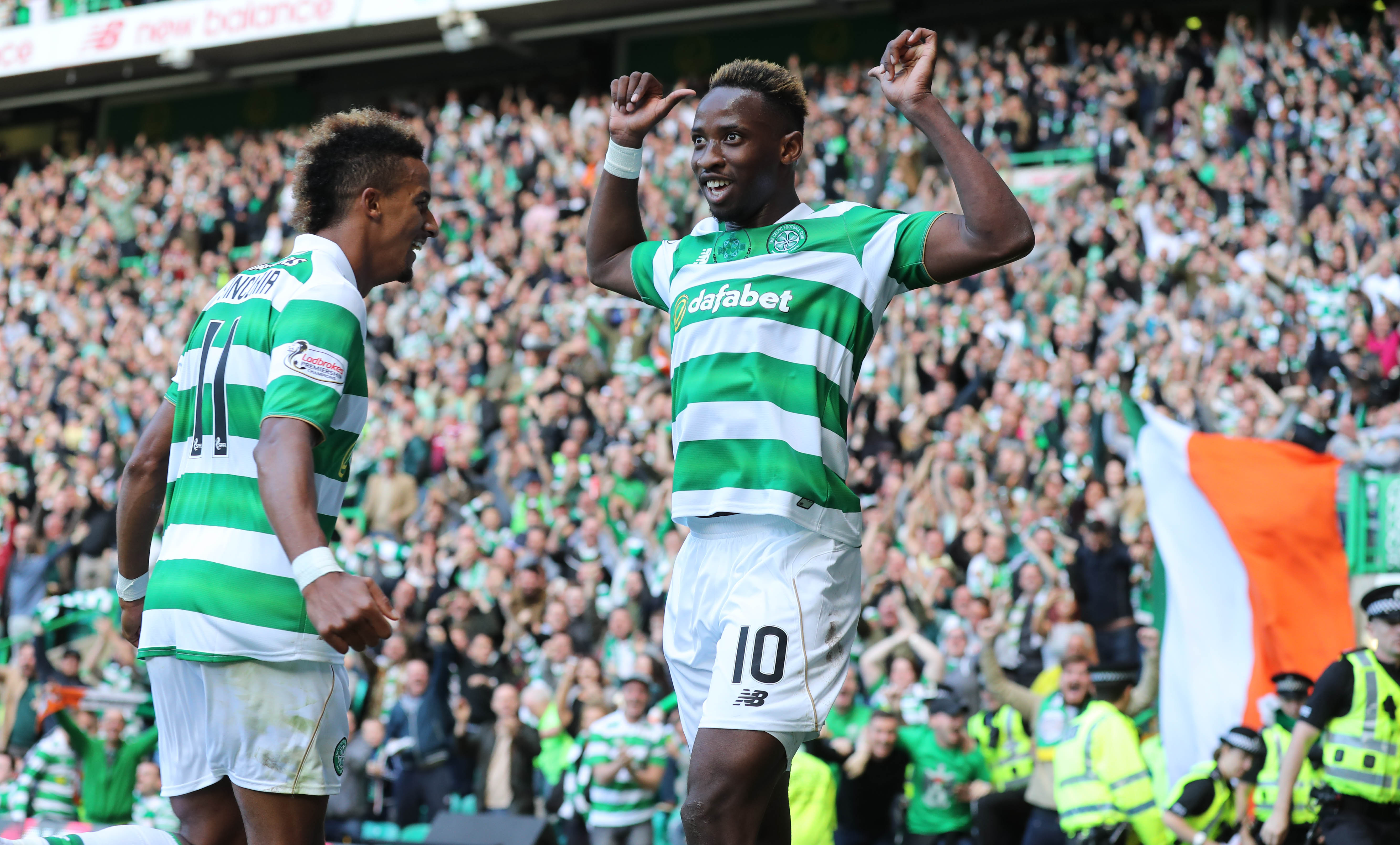 Moussa Dembele celebrates