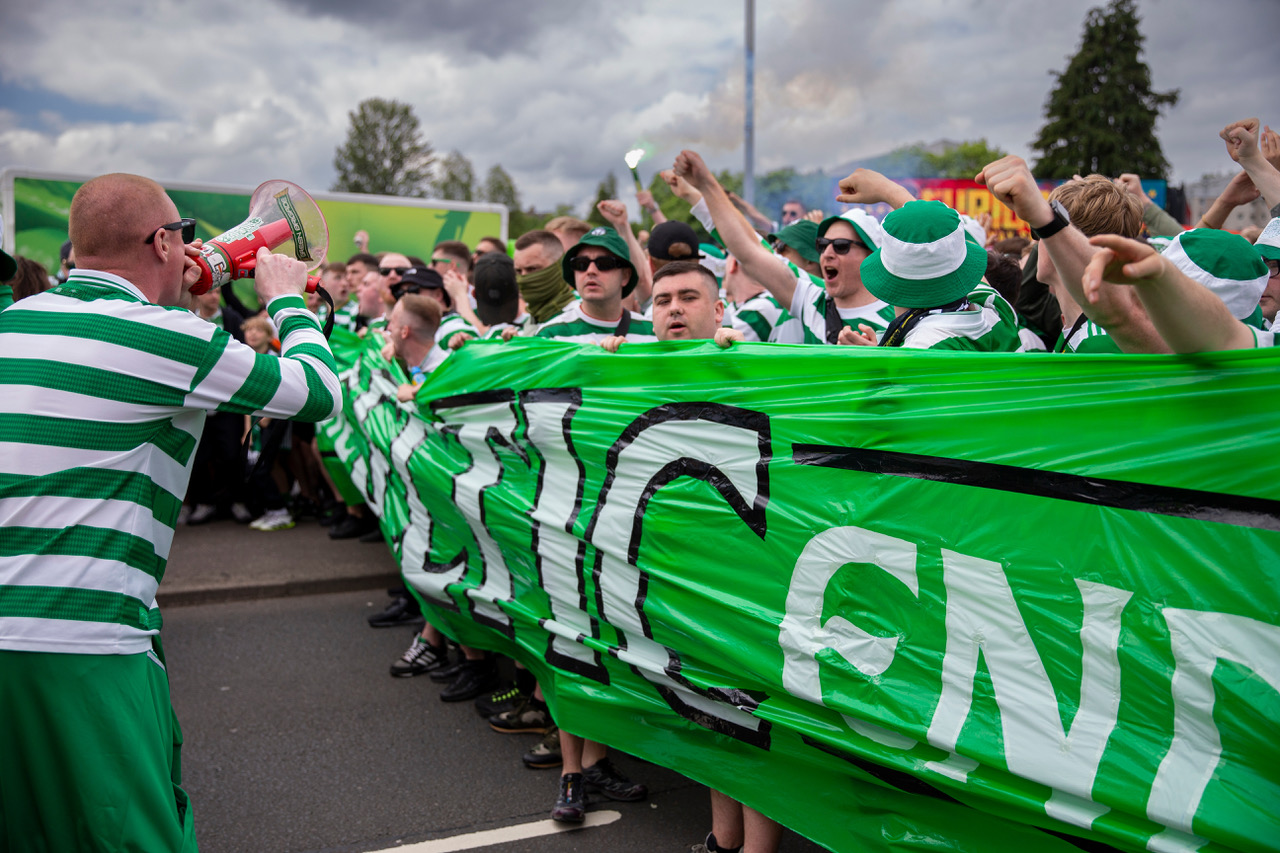 Celtic supporters heading to Hampden,