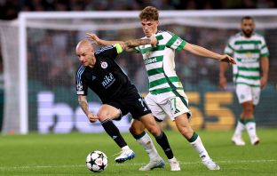 Vladimir Weiss is challenged by Arne Engels