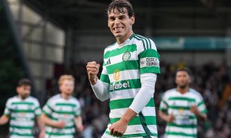 Paulo Bernardo celebrates