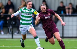 Bayley Hutchison holds off Kelly Clark