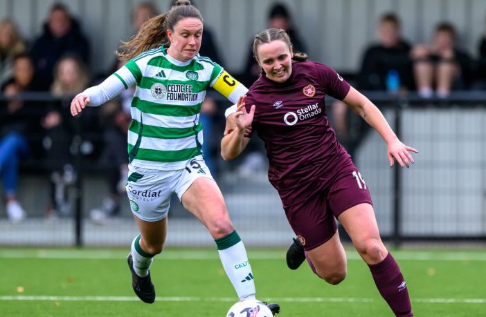 Bayley Hutchison holds off Kelly Clark