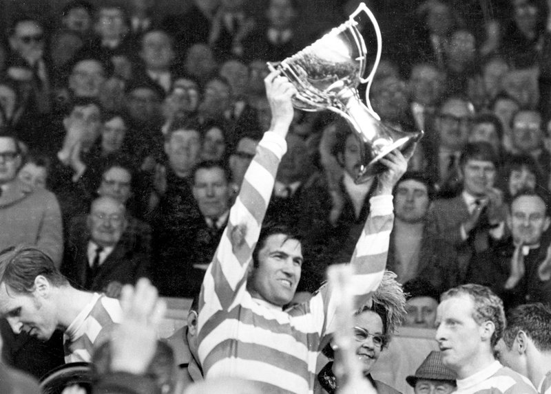 Bertie Auld lifts the League Cup