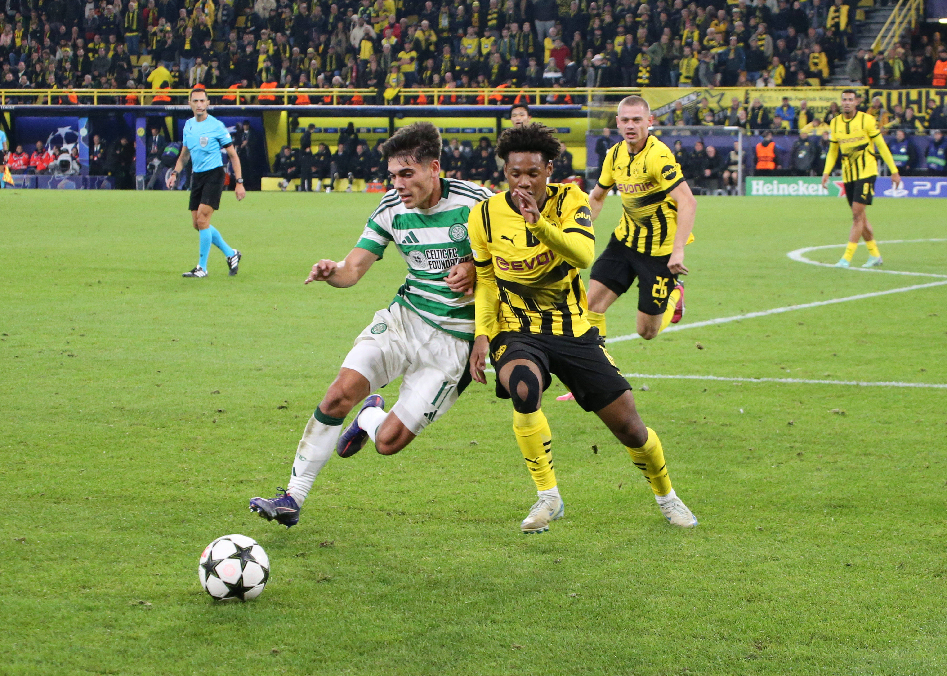 Alex Valle in action against Dortmund