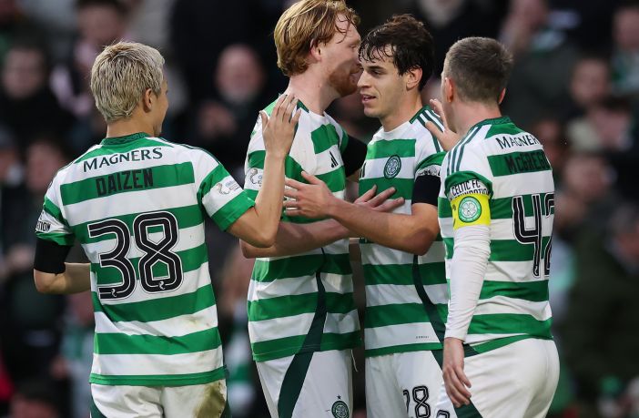 Paulo Bernardo celebrates