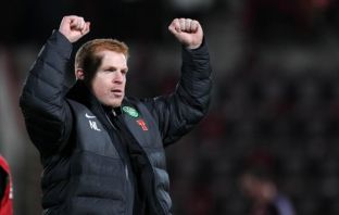 Neil Lennon celebrates