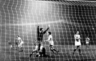 Jimmy Johnstone scores