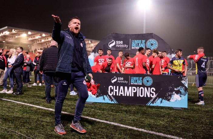 Damien Duff celebrates