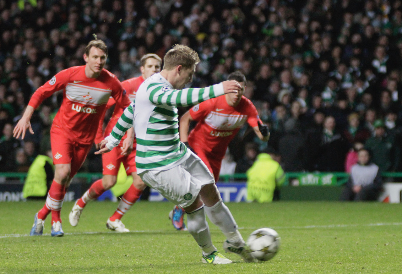 Kris Commons scores from the spot 