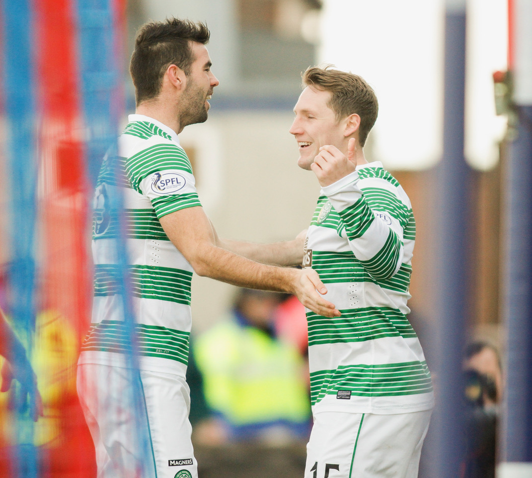 Kris Commons scores