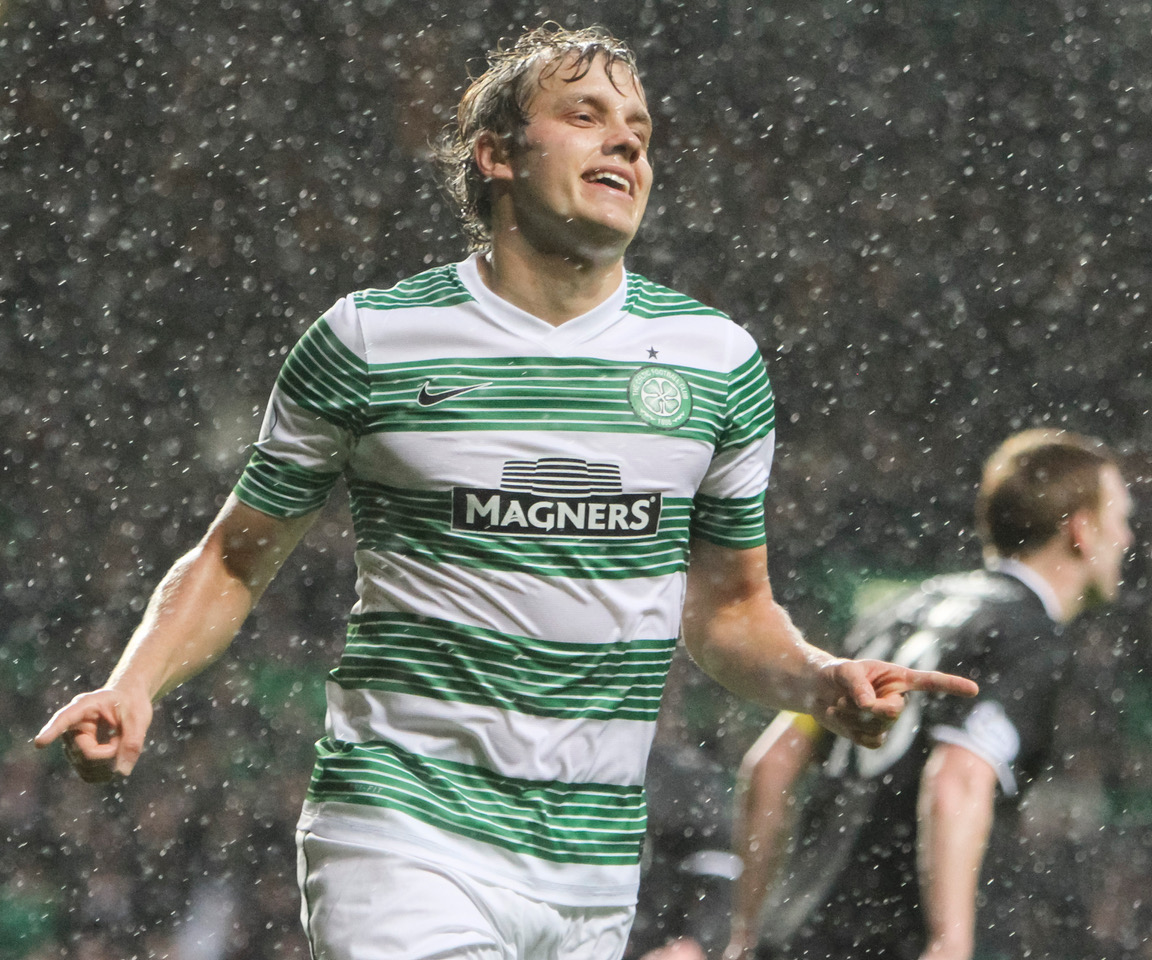 Teemu Pukki celebrates