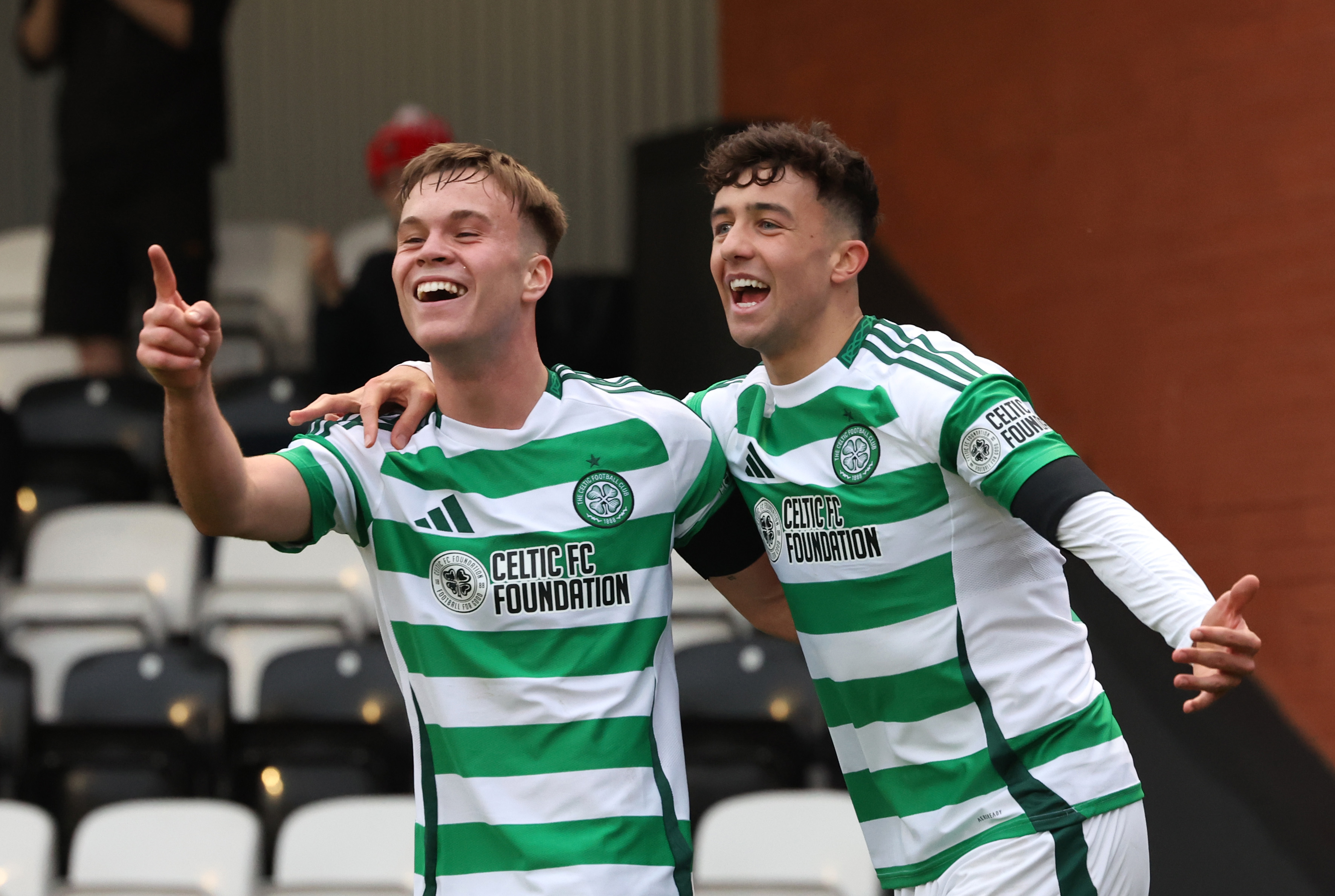 Daniel Cummings of Celtic celebrates
