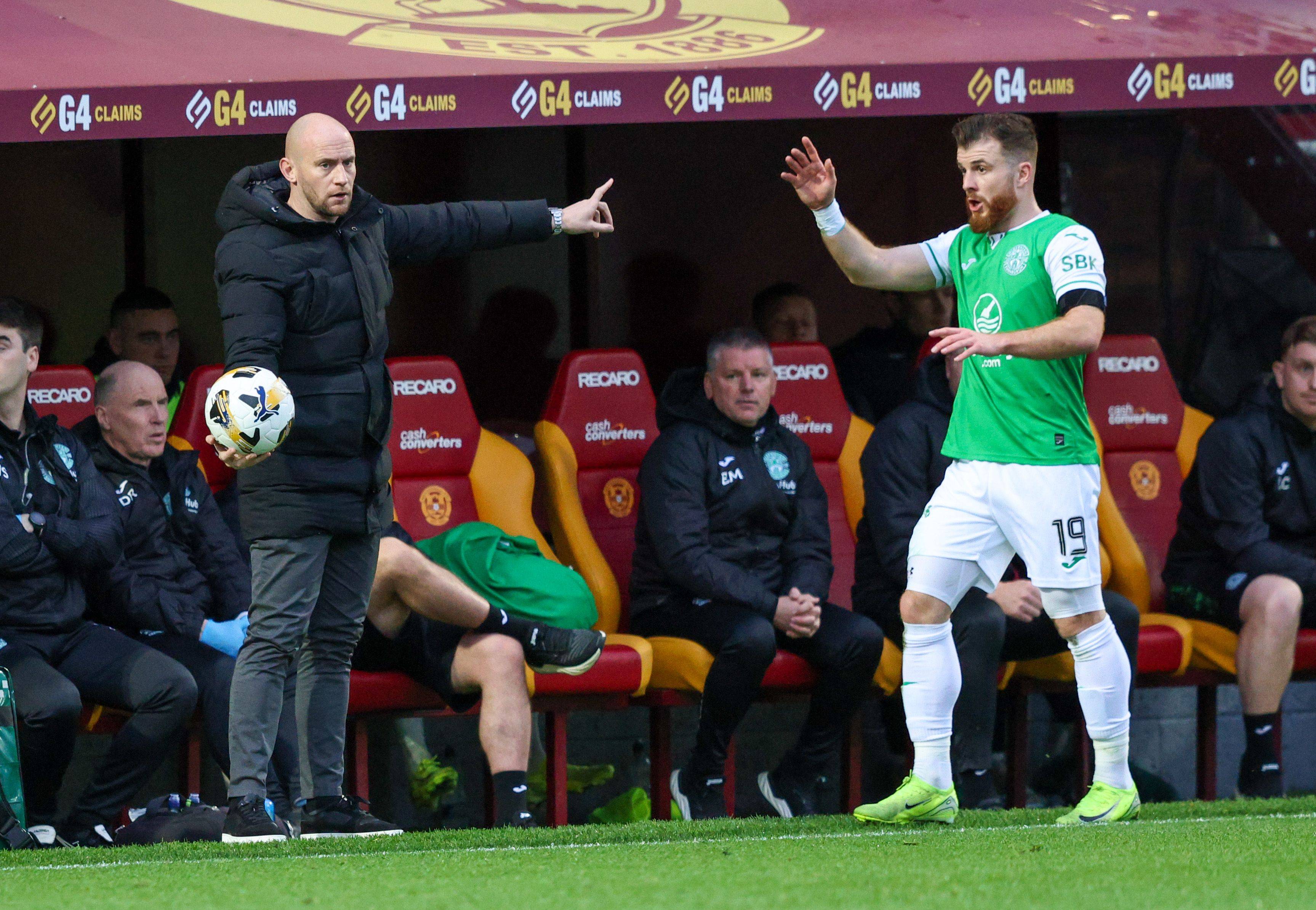 Hibernian manager David Gray