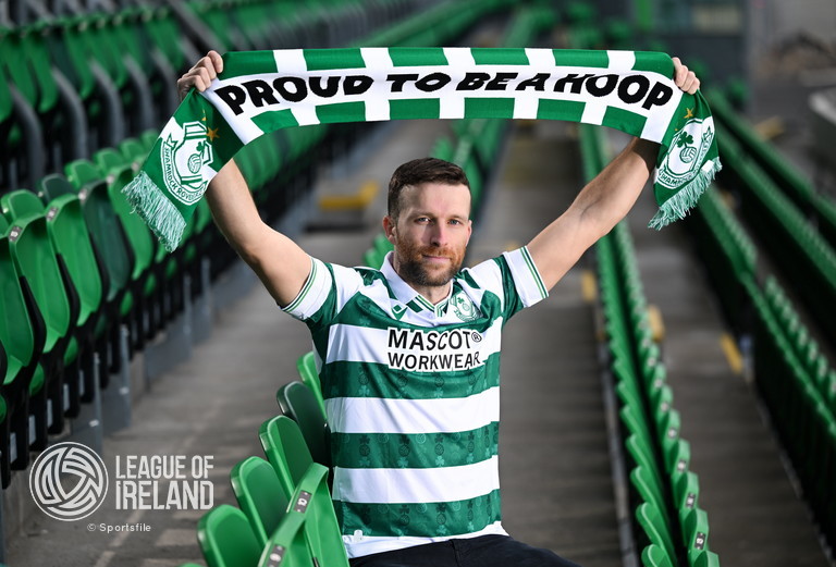 Adam Matthews signs for Shamrock Rovers