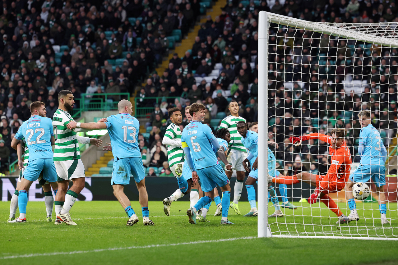 Auston Trusty scores