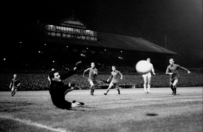 Celtic 3-0 Dinamo Kiev.