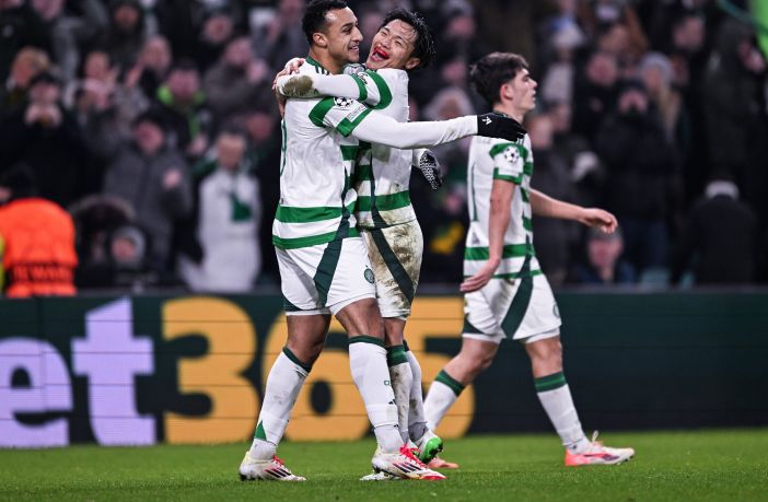 Reo Hatate celebrates with Adam Idah