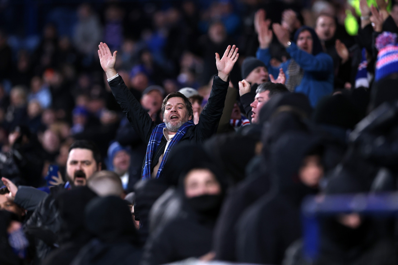 theRangers fans show support