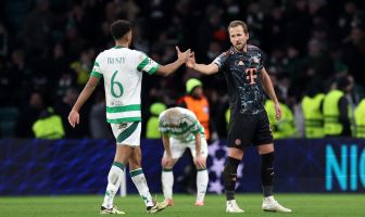 Harry Kane shakes hands with Auston Trusty