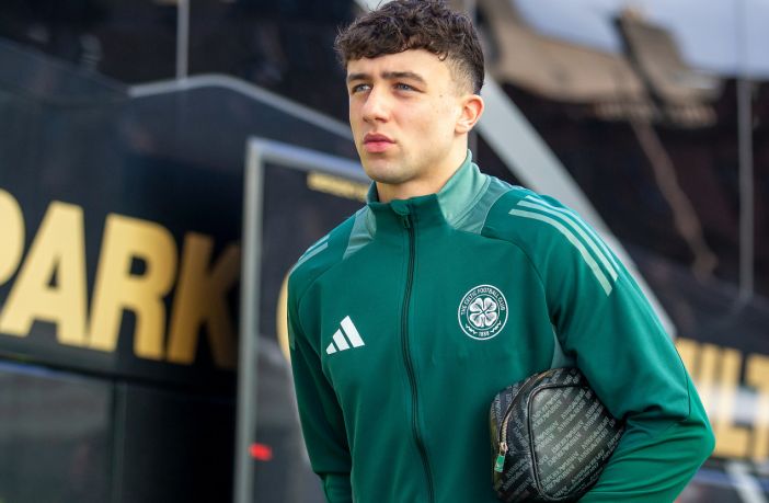 Jude Bonnar arrives at Easter Road