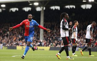 Jeffrey Schlupp celebrates