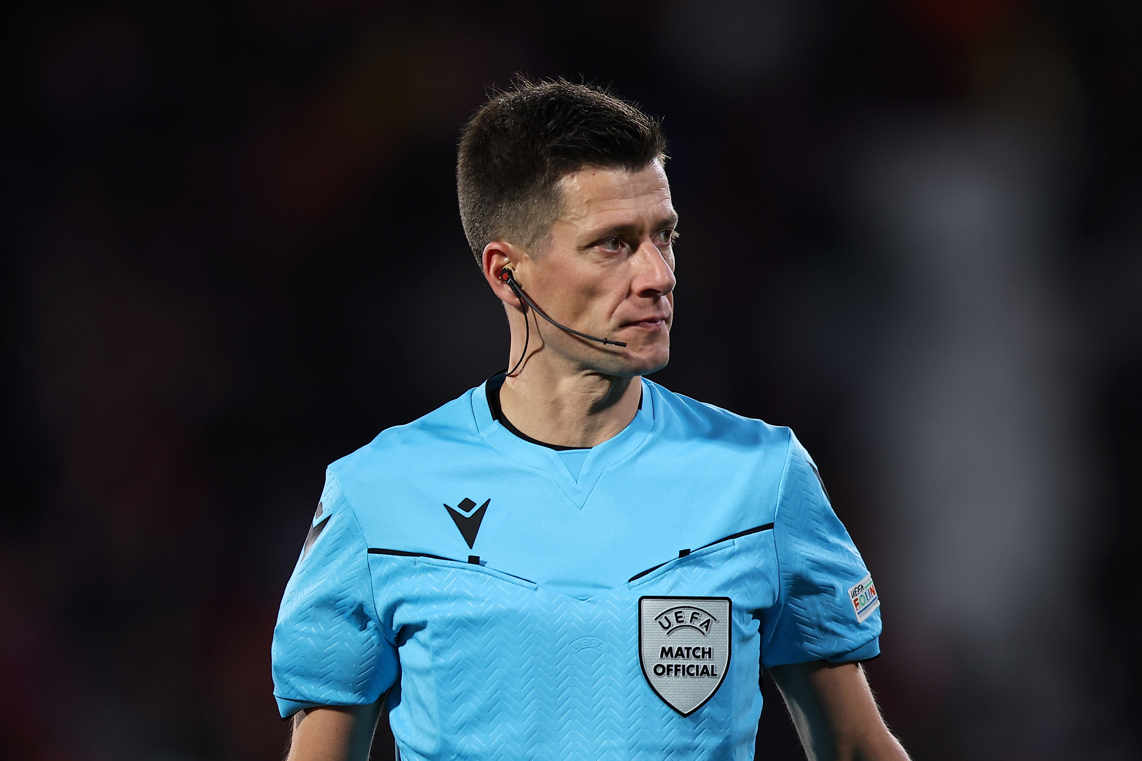 Referee Benoit Bastien 