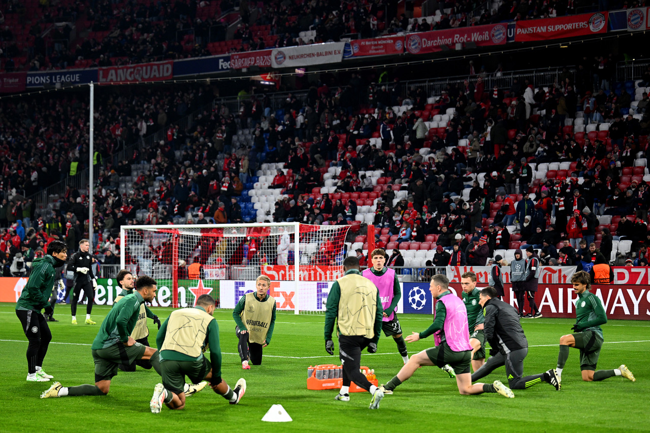 Celtic's wam up at the Allianz 