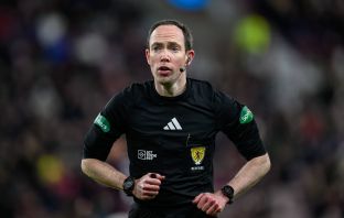 Referee Colin Steven