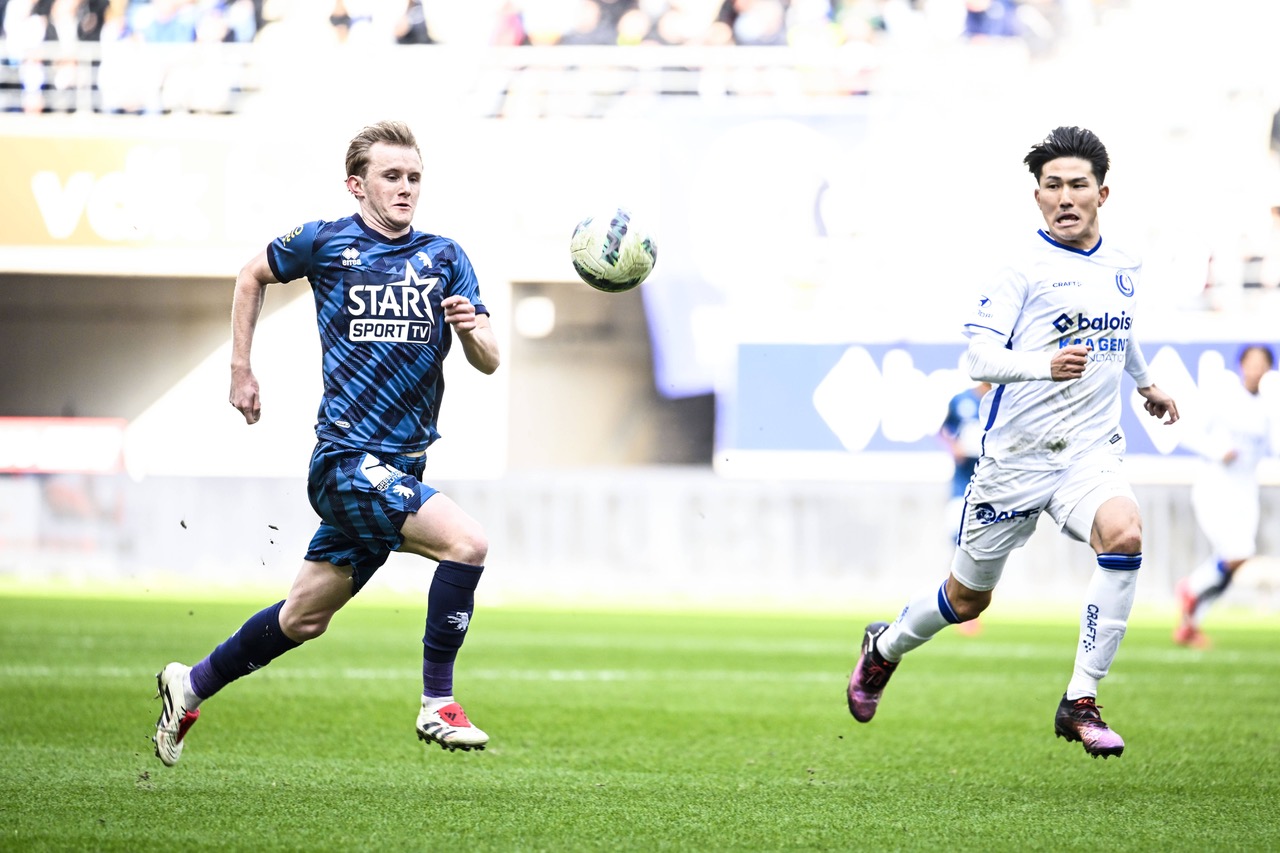 Beerschot's Ewan Henderson 