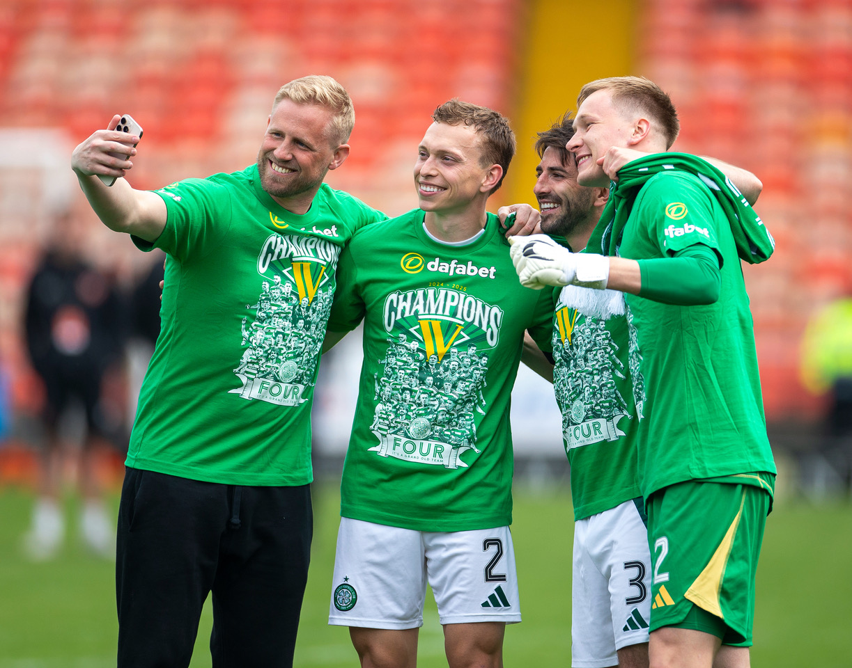 Kasper Schmeichel celebrates.