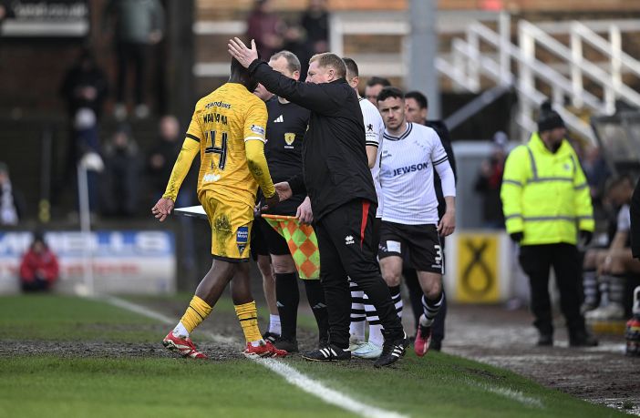 Victor Wanyama is sent off at Ayr