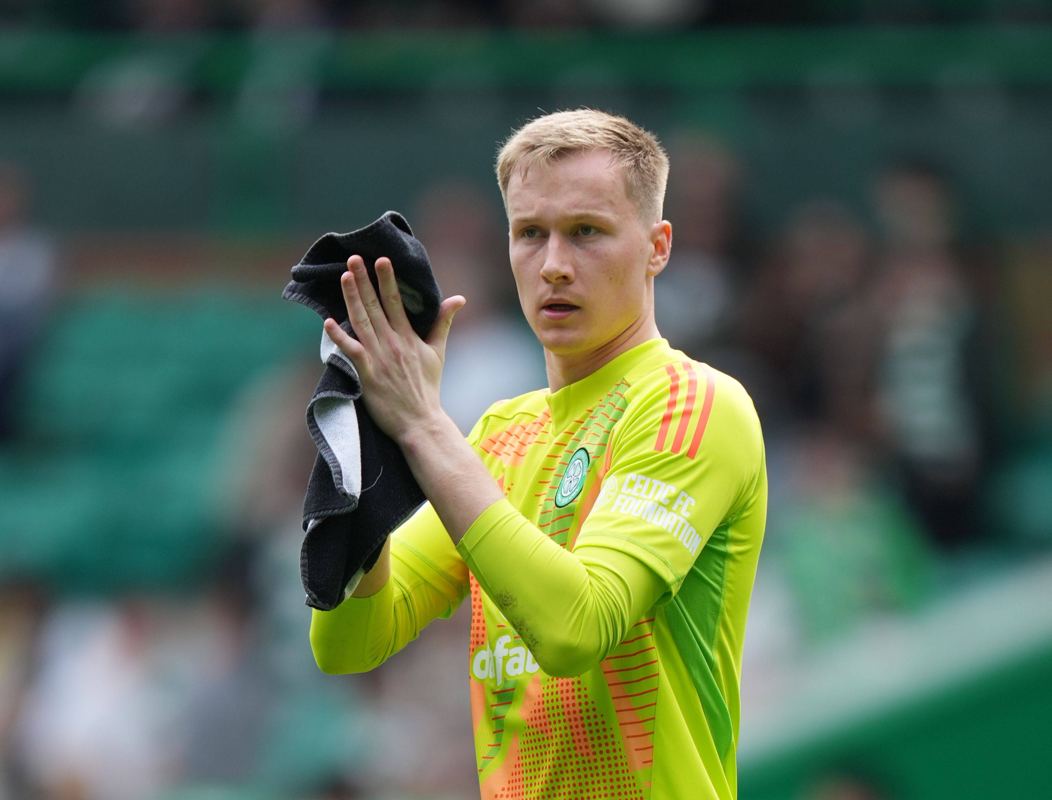 Viljami Sinisalo applauds the fans