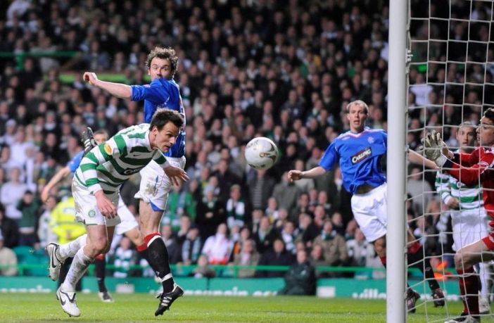 Jan Vennegoor of Hesselink scores