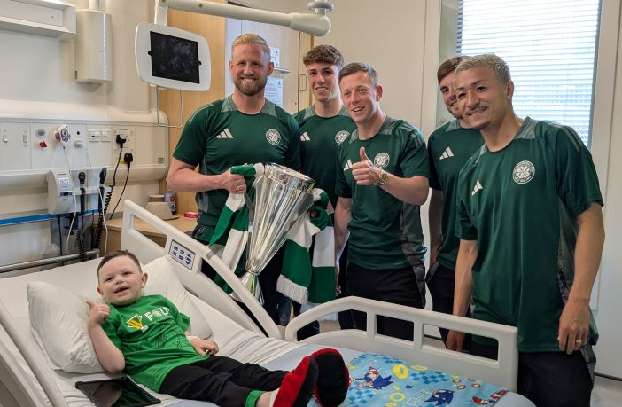 Celtic stars visit Glasgow Children's Hospital