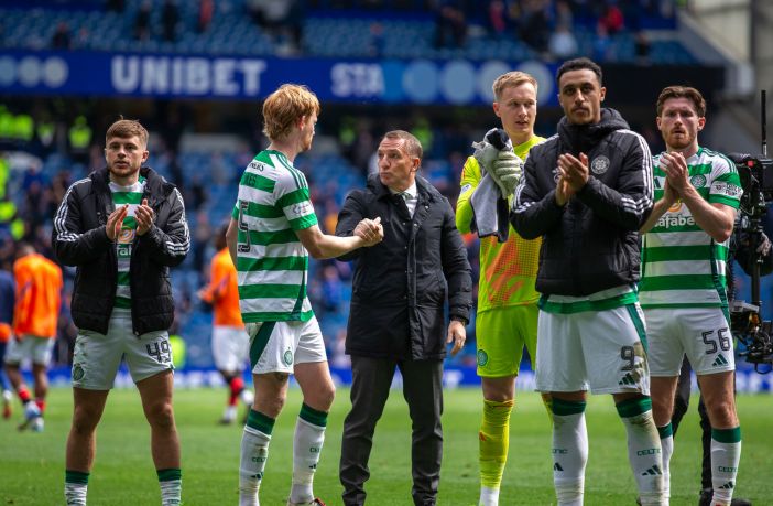Brendan Rodgers and the Celtic players post-match.