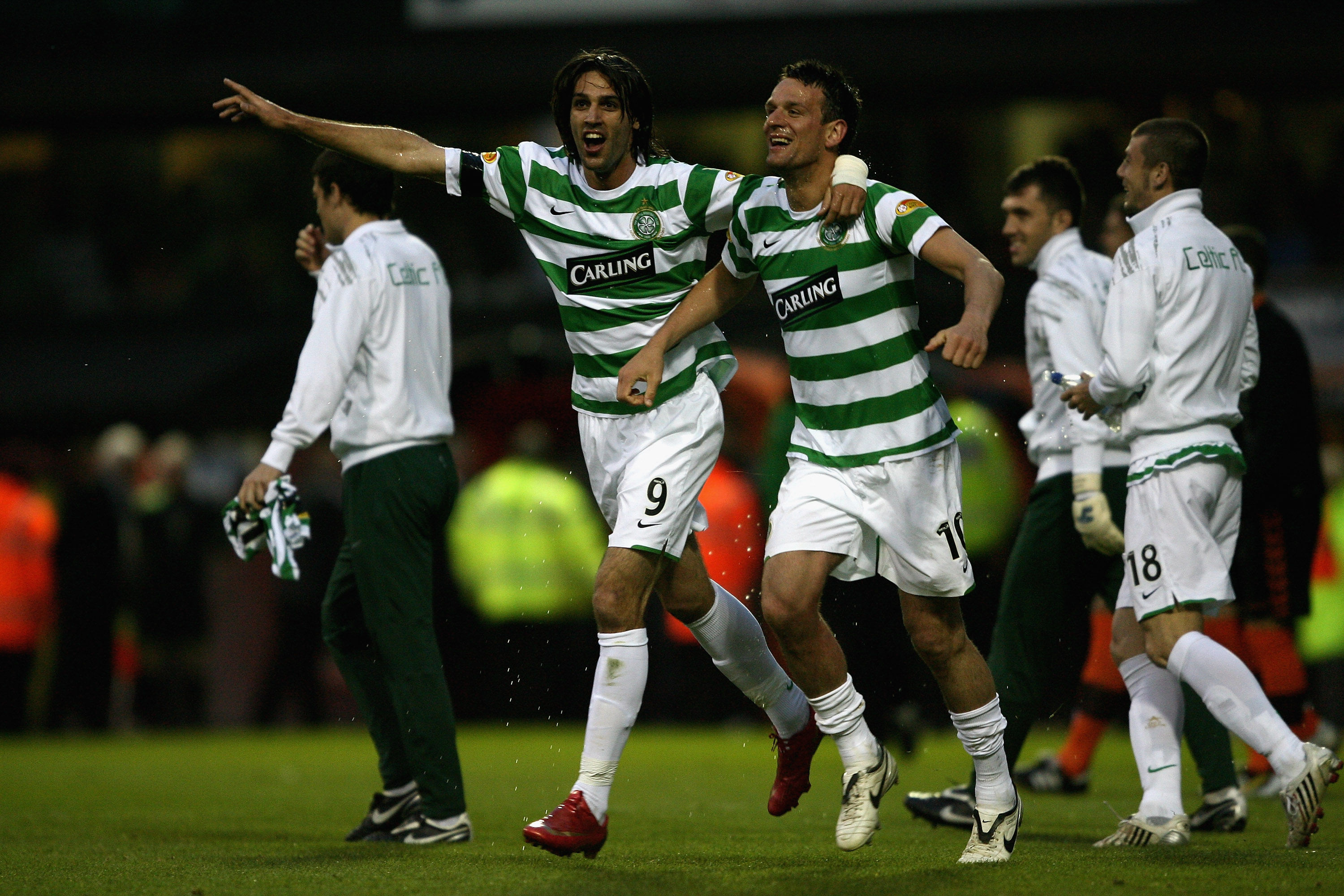 Gorgious Samaras and Jan Vennegoor of Hesselink celebrate