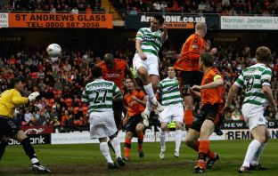 Jan Vennegoor of Hesselink of Celtic scores