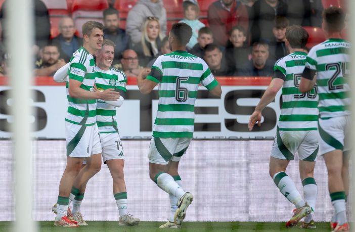 Maik Nawrocki celebrates