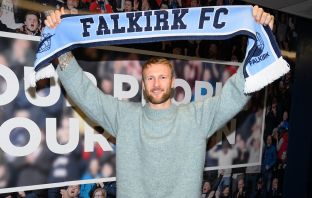 Scott Bain signs for Falkirk