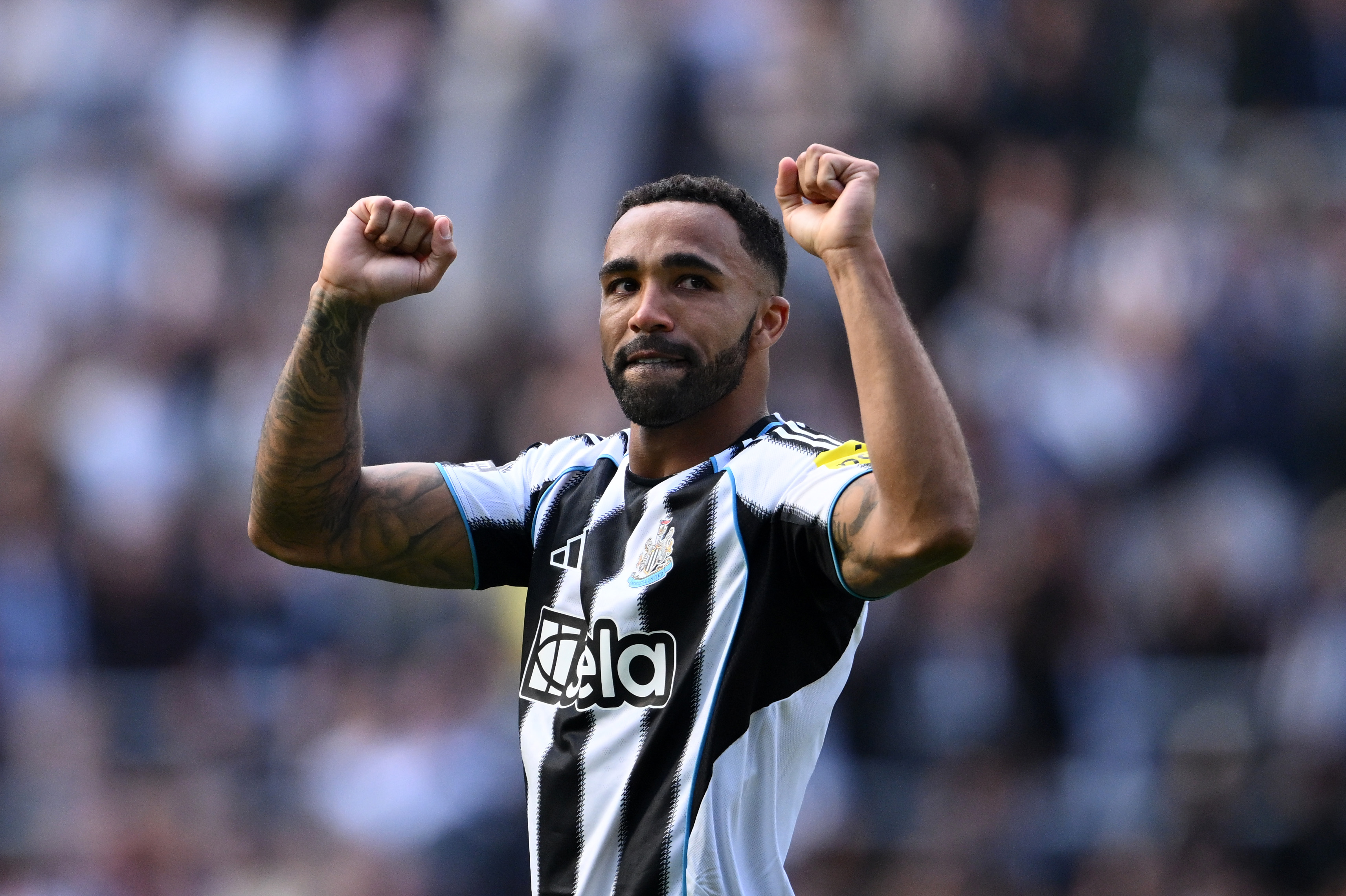 Callum Wilson of Newcastle United acknowledges the fans