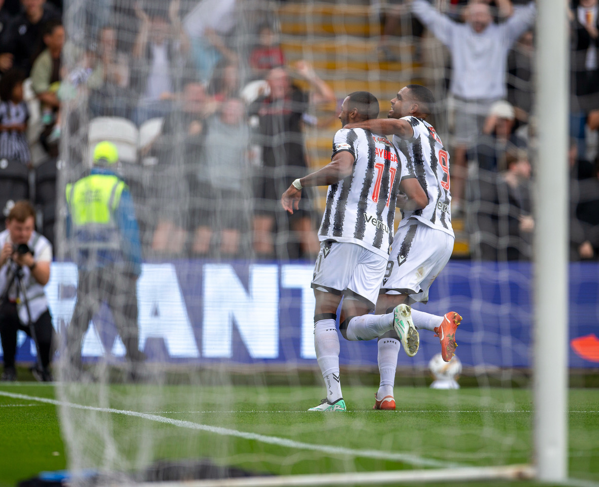 St Mirren take the lead