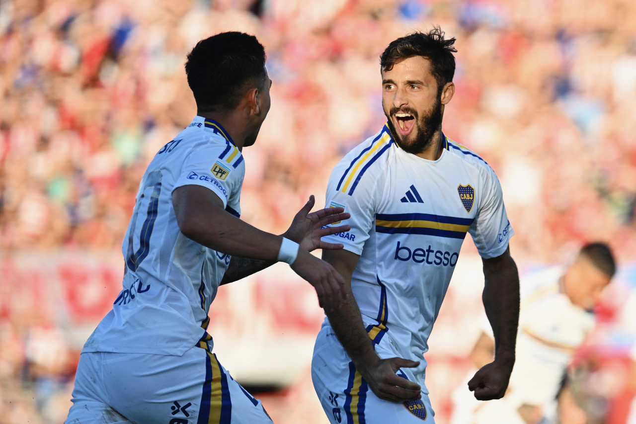 Marcelo Saracchi of Boca Juniors celebrates